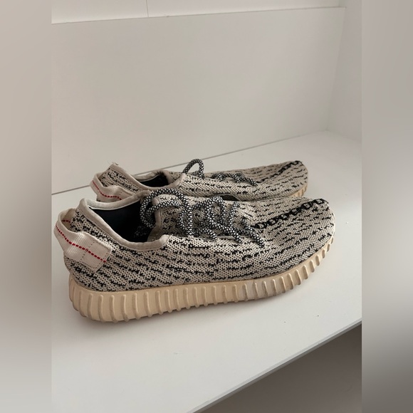 Adidas Yeezy Boost 350 "Turtle Dove" - AQ4832
Men’s 8 - Picture 1 of 9